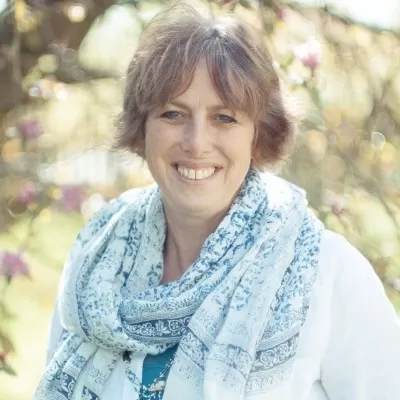 Gill Lewis