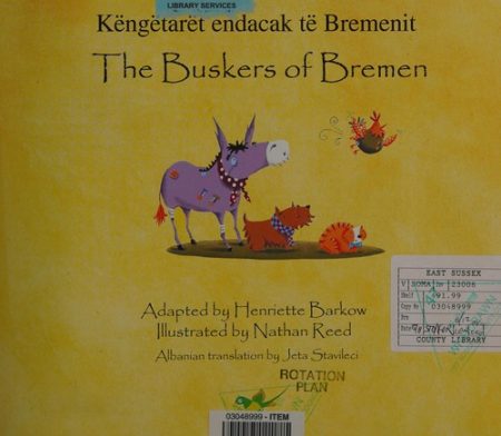 The Buskers of Bremen in Albanian and English